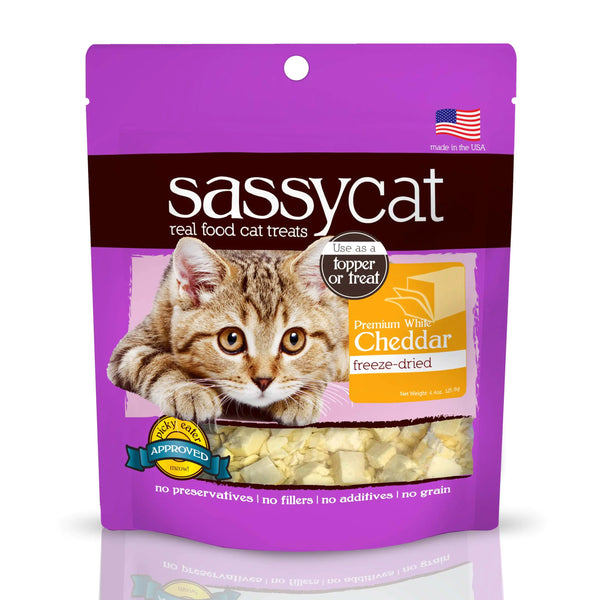 Herbsmith Sassy Cat Treats – Freeze-Dried White Cheddar – Human-Grade Wisconsin Cheese – Natural Snack for Picky Eaters – 1 Ingredient – USA Made – 4.6 oz
